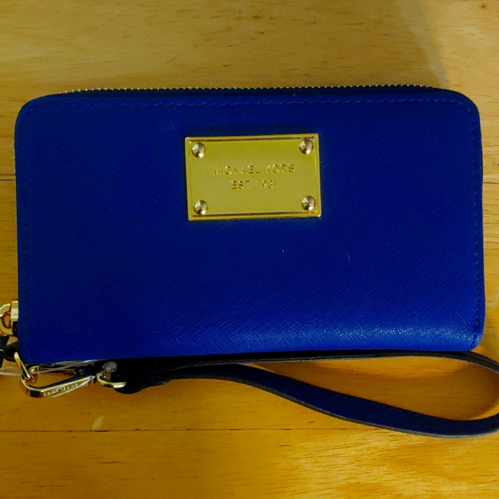 Michael Kors Wristlet NEW